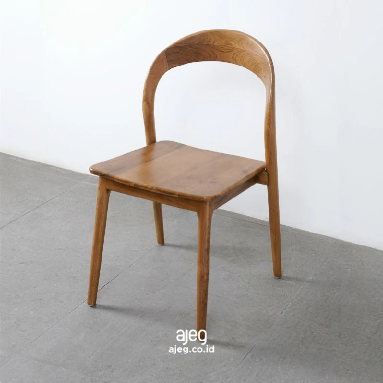 Tak Harus Beli Satu Set dengan Mejanya, Ini 6 Kursi Makan Kayu Jati yang Bisa Dipilih!